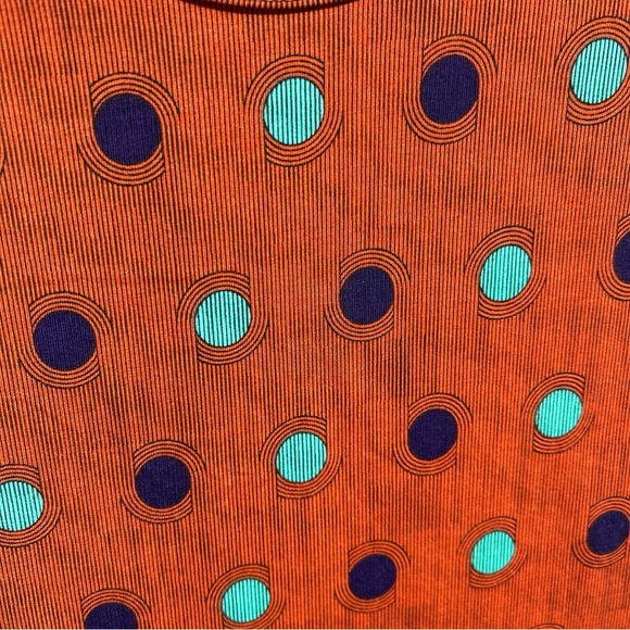 LuLaRoe NWT Polka Dot Short Sleeve Classic T Size XS - Picture 2 of 9